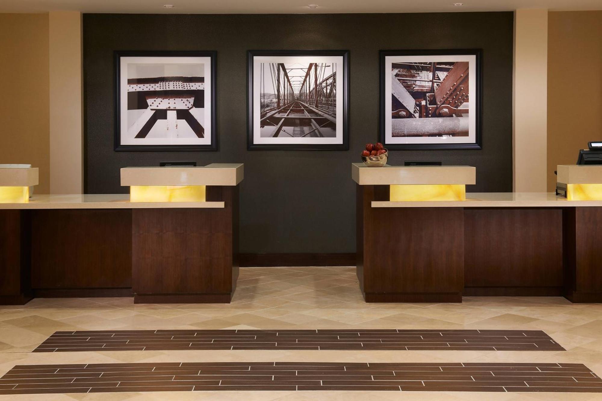 Charleston Marriott Town Center Hotel Exterior photo