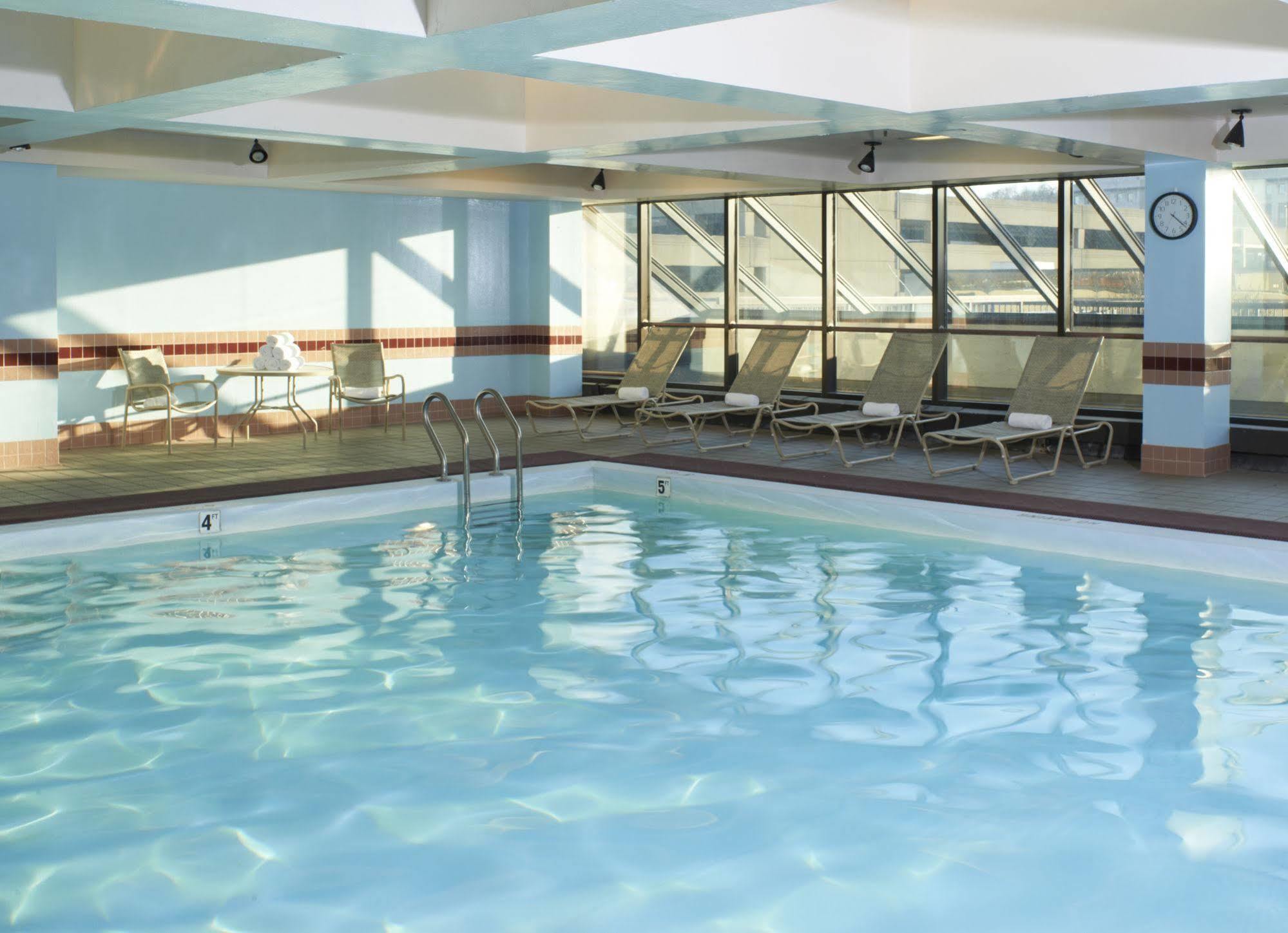 Charleston Marriott Town Center Hotel Exterior photo